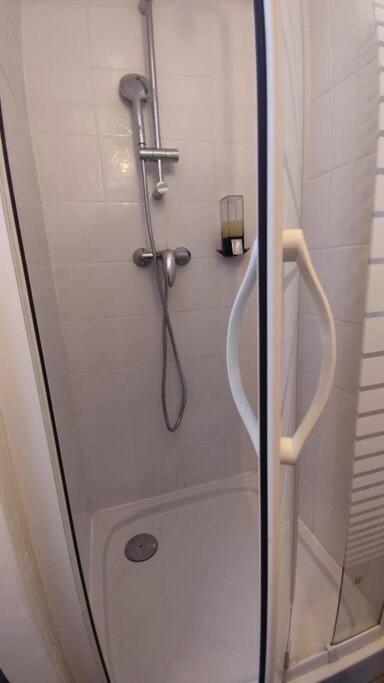 Le Joli'Mans, Appartement Refait A Neuf, Entierement Equipe, Pour 2 Personnes, Proche Quartier Historique Et Centre 르망 외부 사진